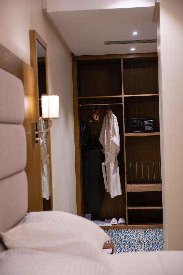 Rozana Hotel Maszkat Kültér fotó