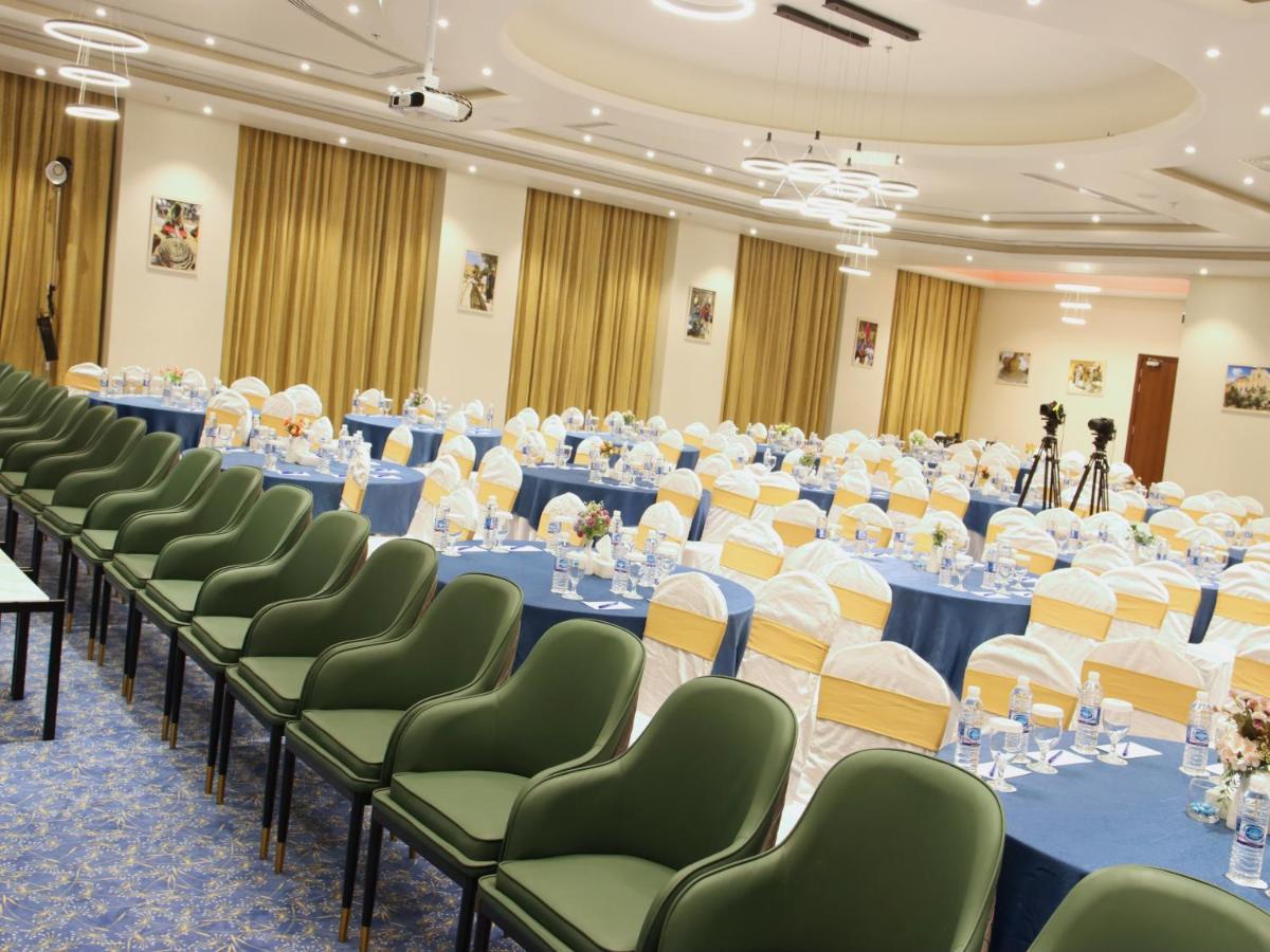 Rozana Hotel Maszkat Kültér fotó