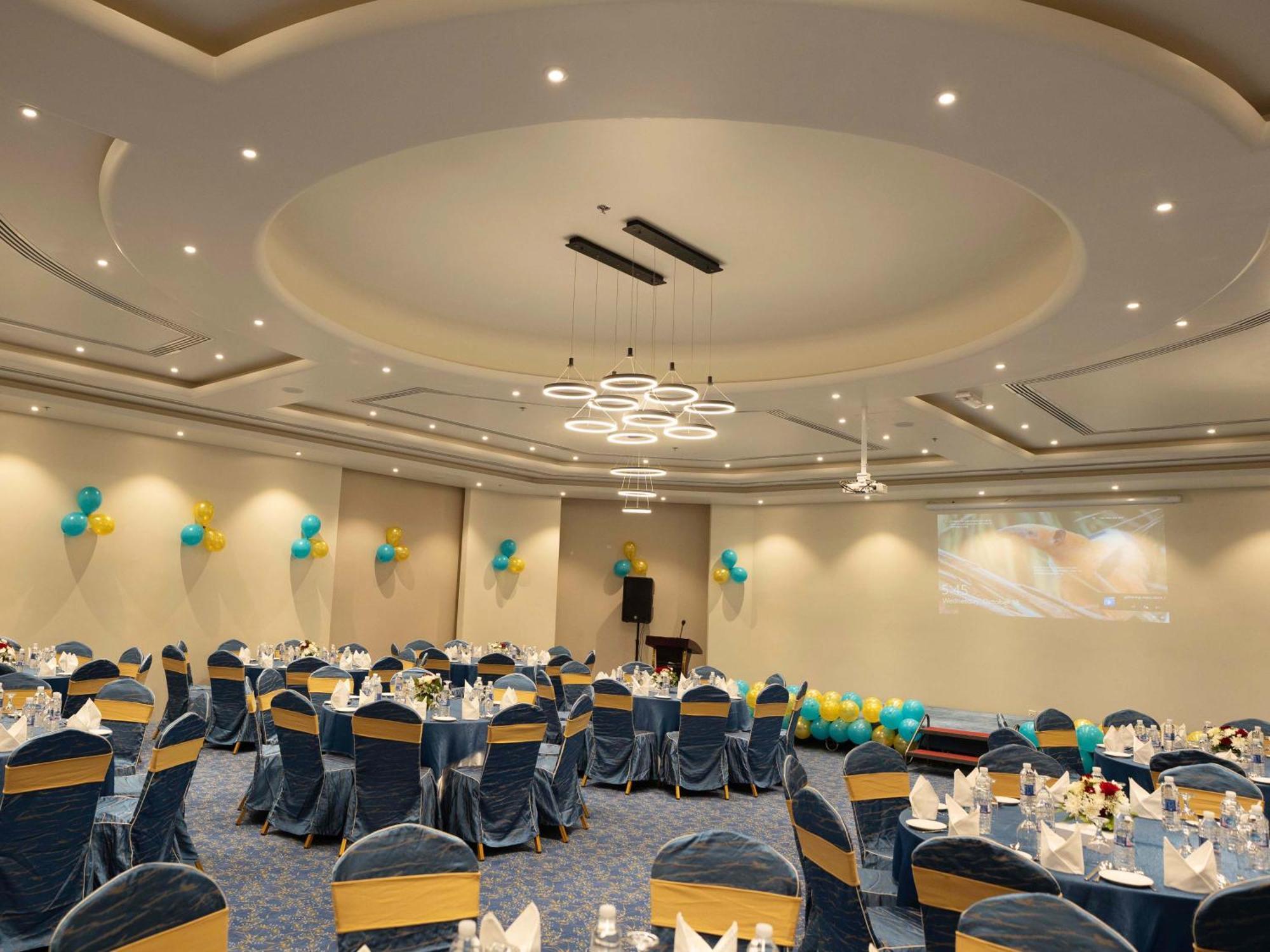 Rozana Hotel Maszkat Kültér fotó
